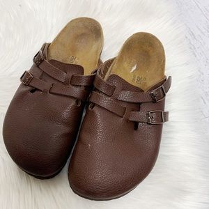 Birkis by Birkenstock Camden Clogs